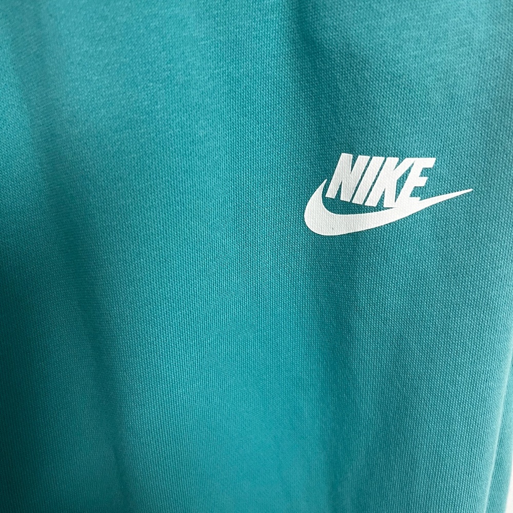 Nike Relaxed Fit Sweatpants - Picture 2 of 4